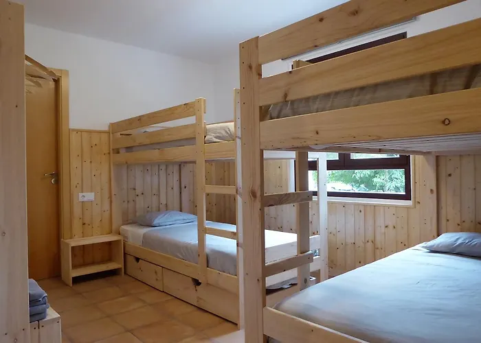 Camping Selva De Oza *